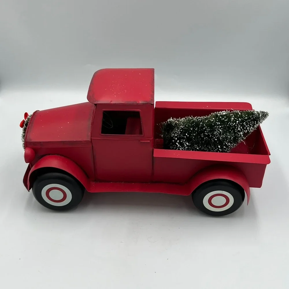Target Christmas Decor Truck Red Excellent Vintage Style Metal Wreath
